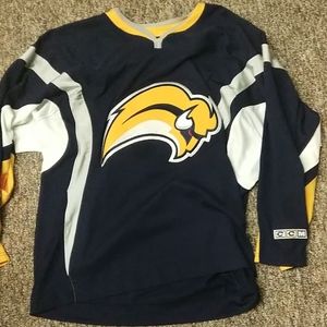 Adult M , CCM OFFICIAL Buffalo Sabers "Slug Logo"